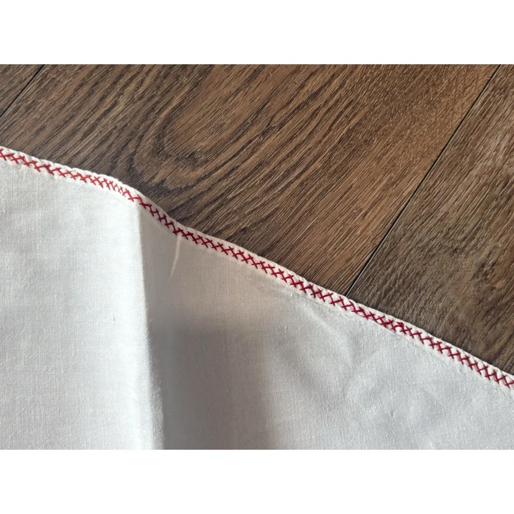 NOS Vintage Oval Strawberry Tablecloth 72